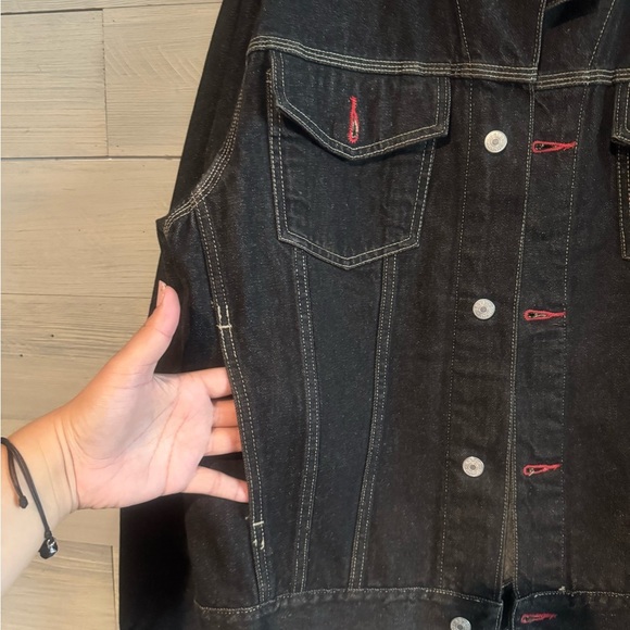 Tommy Hilfiger Black Denim Jacket with Red Accents - Picture 6 of 11